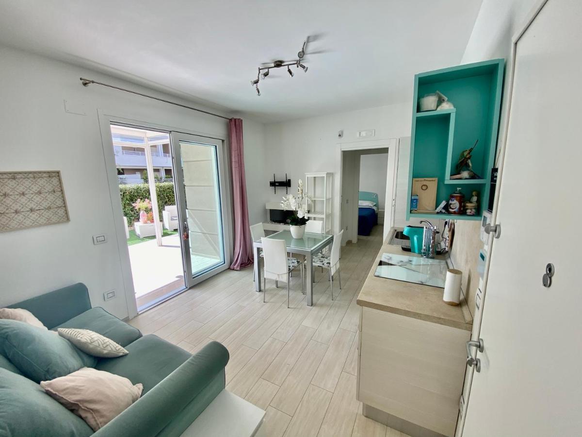 Appartamento Al Mare Con Giardino, Spiaggia E Piscina Alba Adriatica Exterior photo