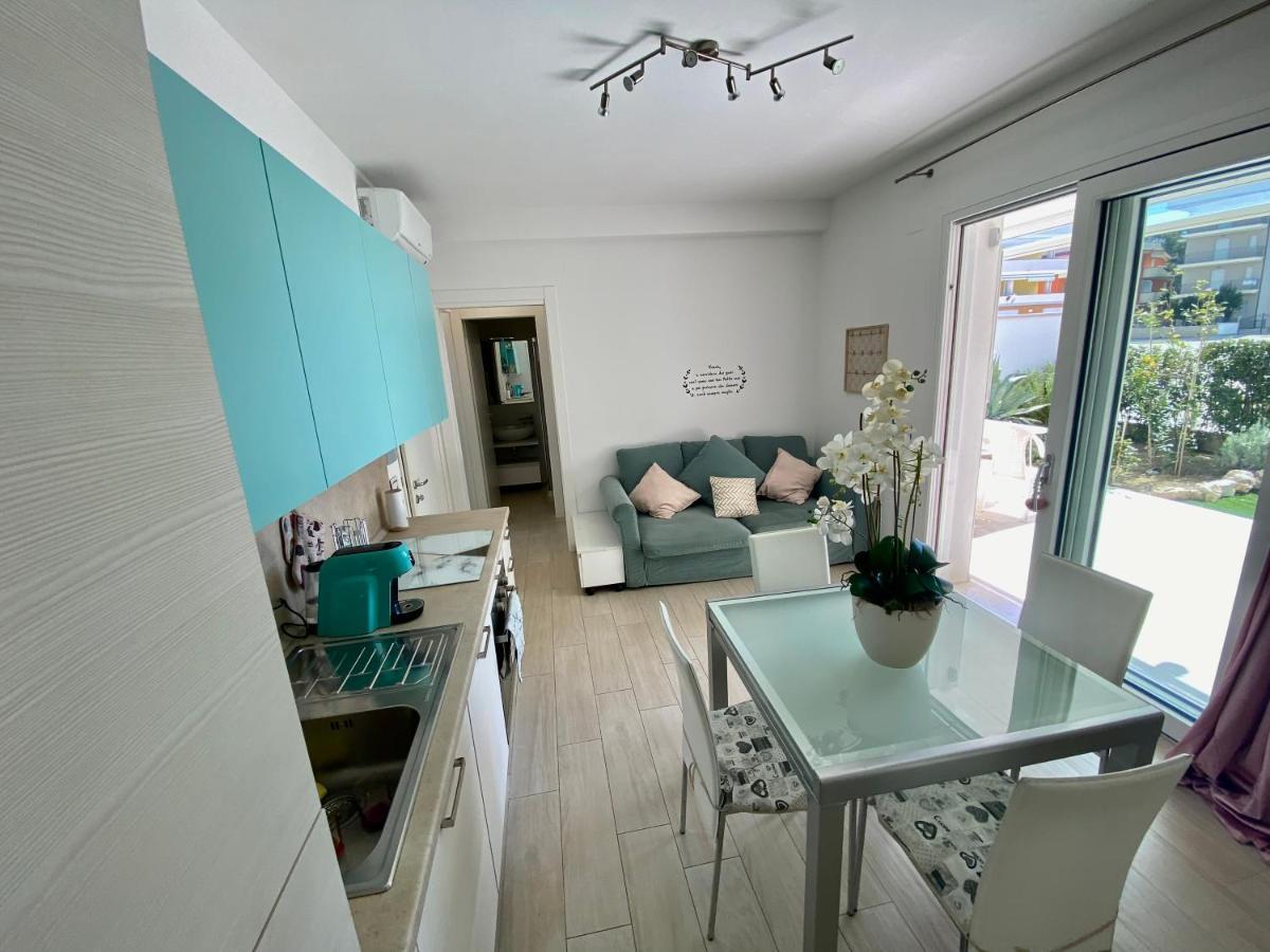 Appartamento Al Mare Con Giardino, Spiaggia E Piscina Alba Adriatica Exterior photo