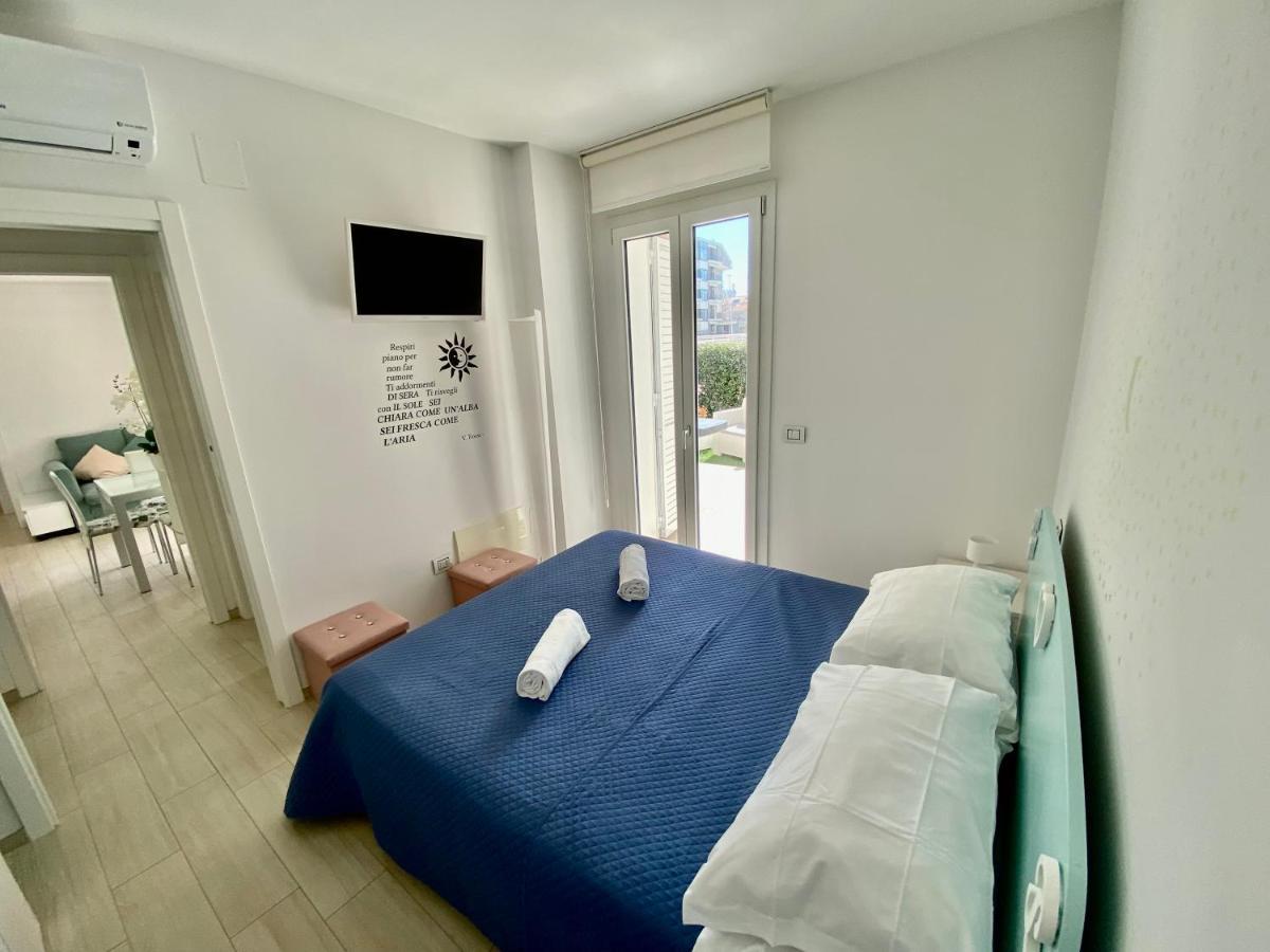 Appartamento Al Mare Con Giardino, Spiaggia E Piscina Alba Adriatica Exterior photo